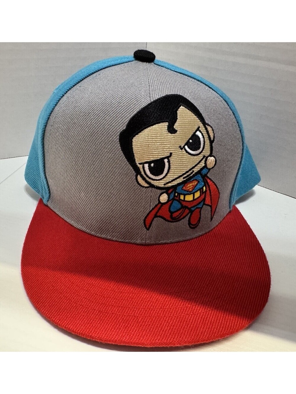 Superman Men’s Gray/Blue/Red SnapBack Hat Manufactured Exclusively For SixFlags